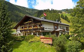 Schi- und Wanderhotel Berghof